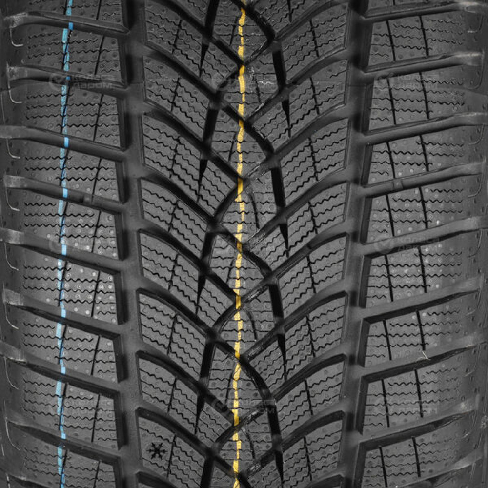 Goodyear UltraGrip Performance+ 215/45 R20 95T