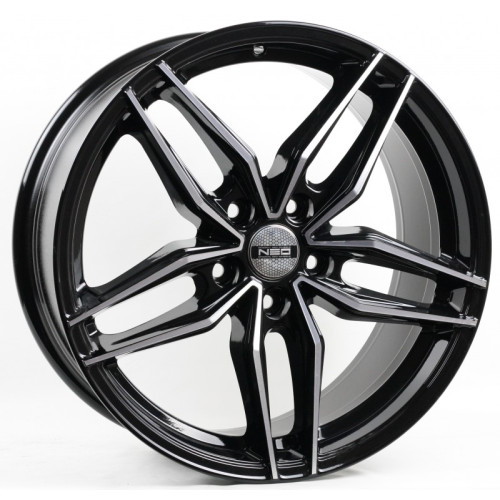 Легковой диск Neo Wheels 882 8x18 5x114,3 ET45 67,1 BL