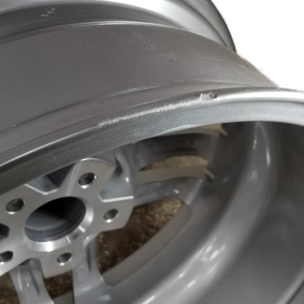 Легковой диск Alutec Ikenu 7,5x17 5x105 ET38 56,6 Metal grey (уценка: удар, внутренний обод 1 шт.)