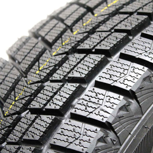 Nexen WINGUARD ice SUV 215/65 R16 98Q