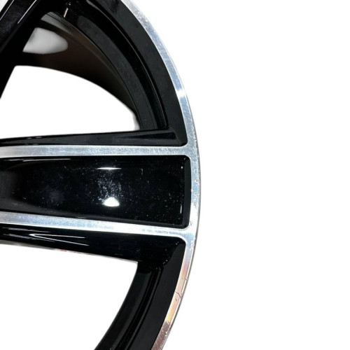 Легковой диск Dezent TH Dark 7,5x17 5x114,3 ET35 71,6 BFP