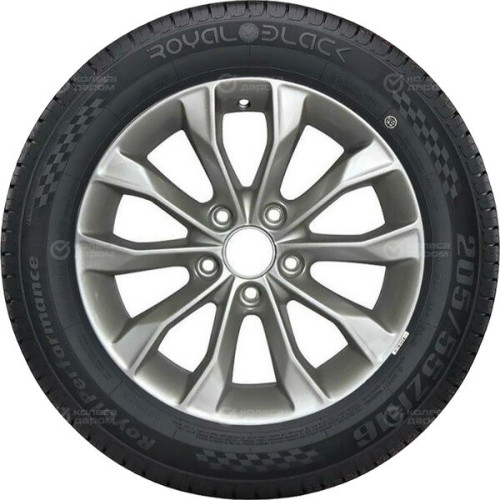 Royal Black Performance 285/45 R19 111V